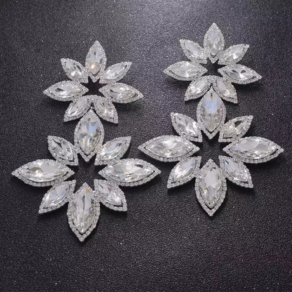 Exaggerated Flowers Stud Earrings For Women, Silver Plated Alloy With Rhinestone Inlay, Electroplated Finish