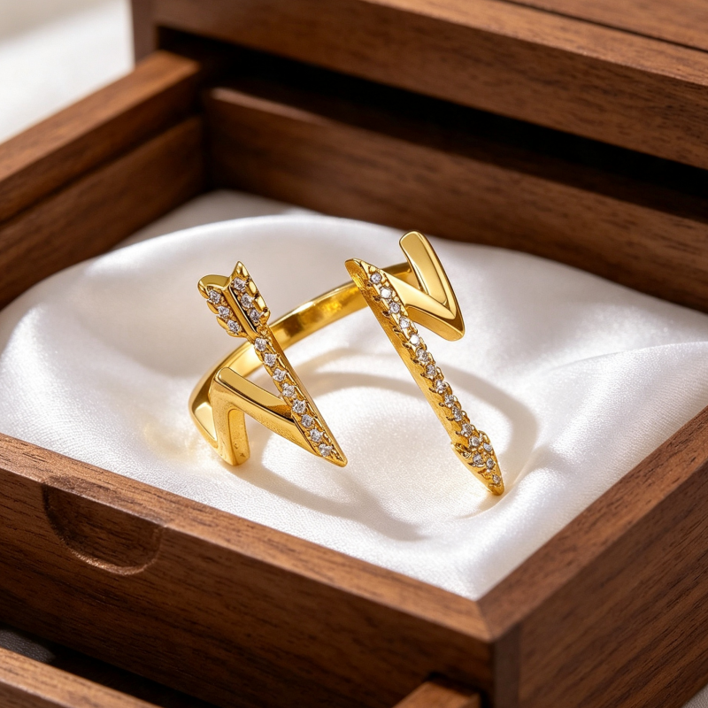 Unisex Arrow Ring In Copper With 18K Real Gold Plated PVD Coating, Waterproof Non Tarnish Design Featuring Zircon Inlay
