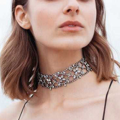 Petal Choker Necklace In Gold Alloy With Sparkling Rhinestone Inlay For Elegant Style