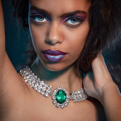 Exaggerated Silver Alloy Necklace For Women With Rhinestone Pendant, Stylish And Elegant Jewelry
