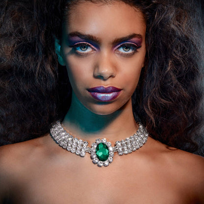 Exaggerated Silver Alloy Necklace For Women With Rhinestone Pendant, Stylish And Elegant Jewelry
