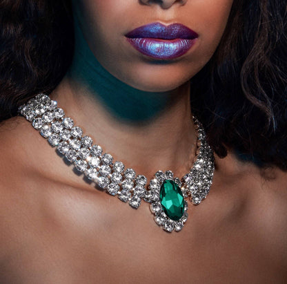 Exaggerated Silver Alloy Necklace For Women With Rhinestone Pendant, Stylish And Elegant Jewelry