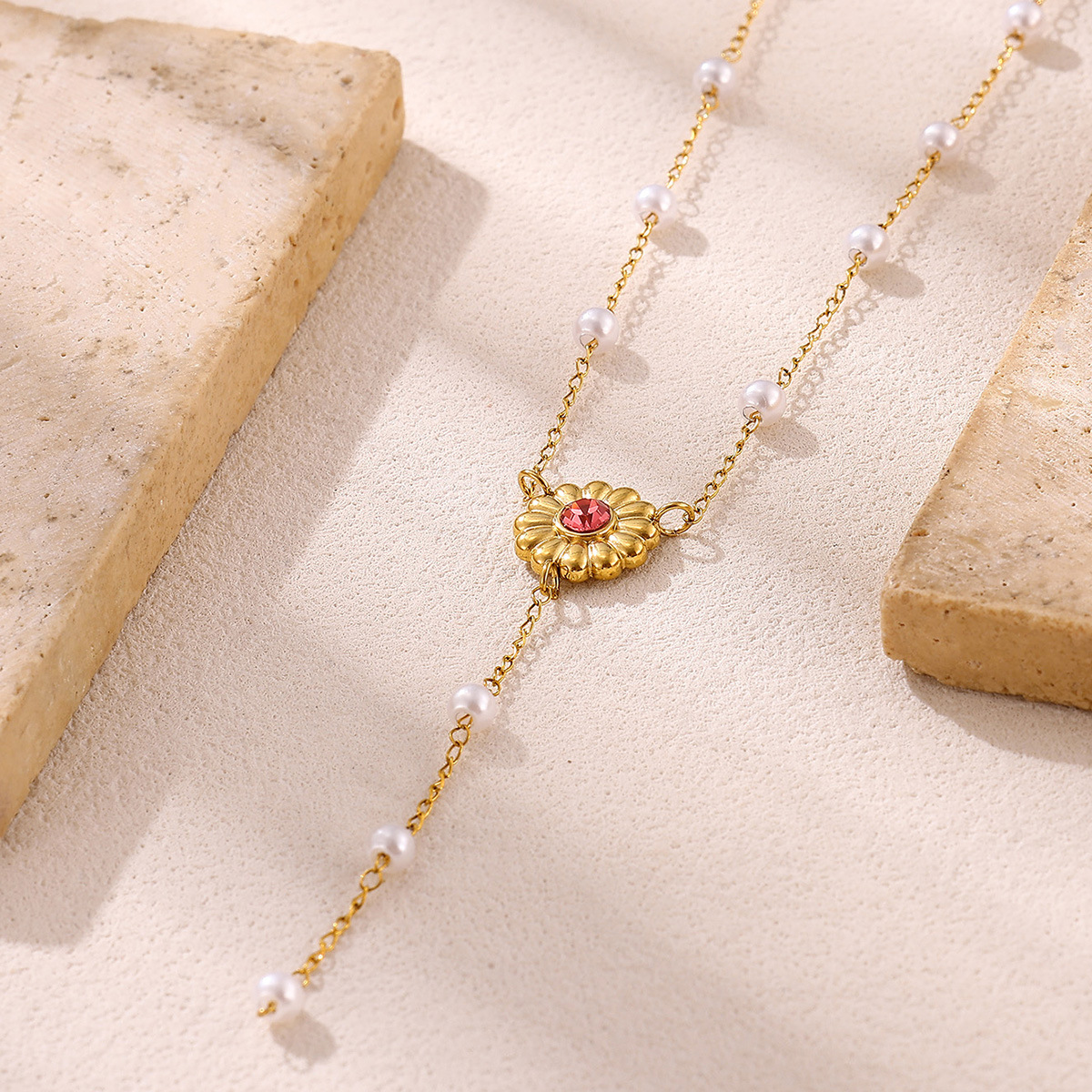 Baroque Y-Necklace Lariat With Flower Pattern In 304 Stainless Steel, 18K Gold Plated PVD, Imitation Pearl Cable Chain