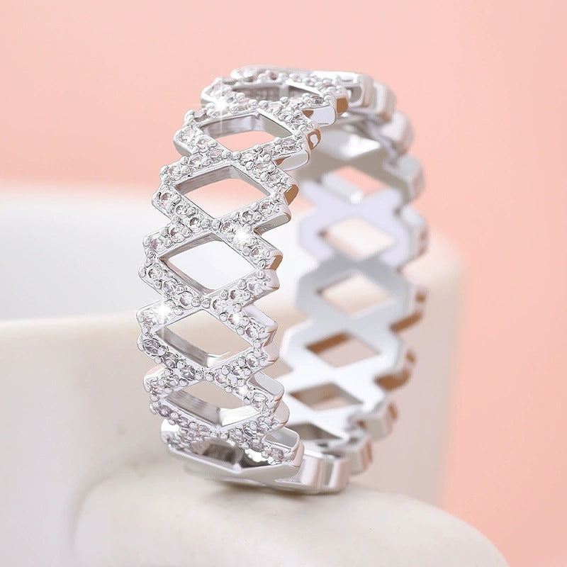 Sweet Lace Wide Band Ring For Women In Electroplated Copper Featuring Elegant Design