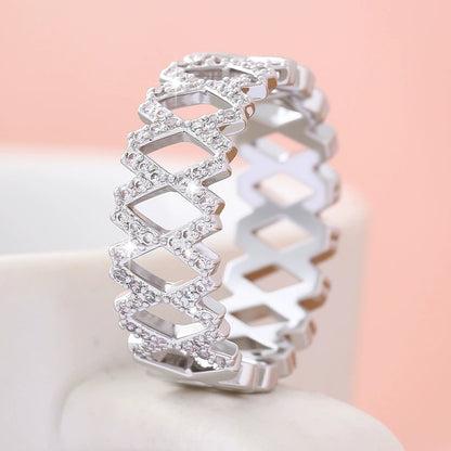 Sweet Lace Wide Band Ring For Women In Electroplated Copper Featuring Elegant Design