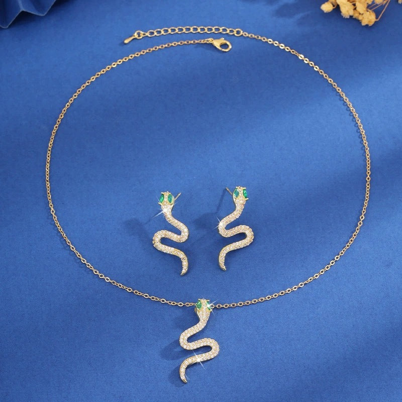 Gold Snake Pendant Necklace For Women In Copper With Zircon Inlay On Cable Chain