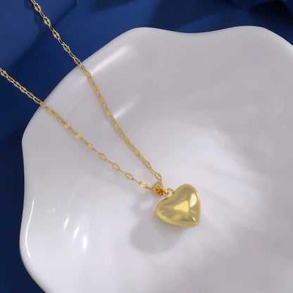 Heart Shape Gold Necklace For Women In Simple Style Featuring Electroplated Copper Pendant