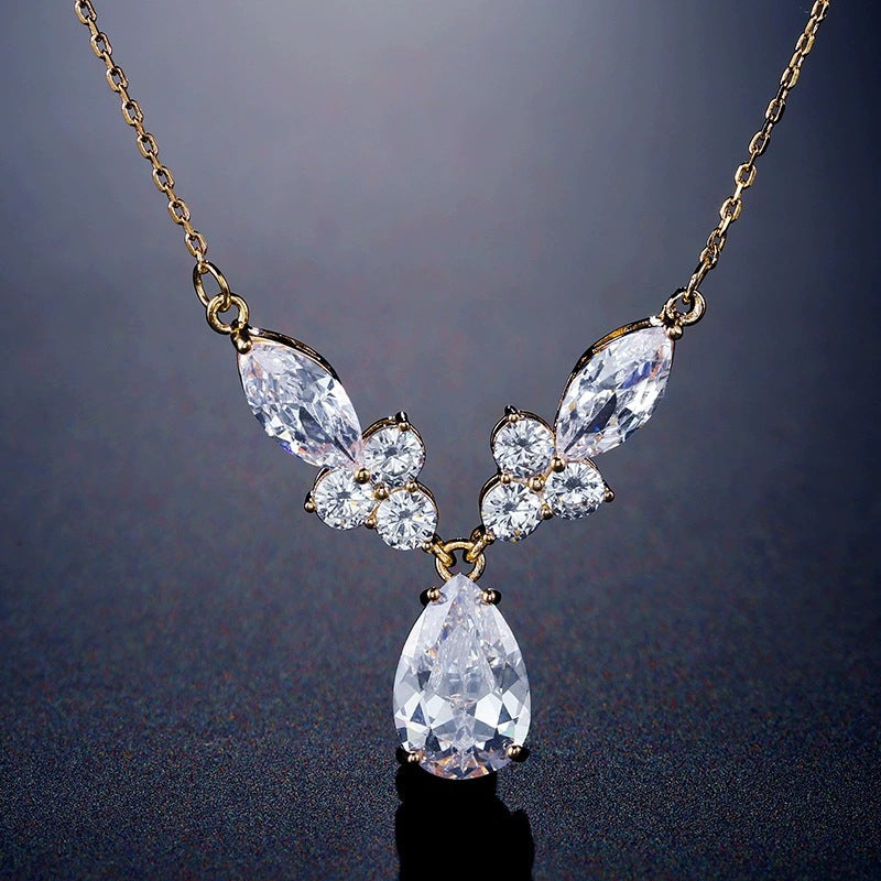 Water Droplets White Copper Necklace For Women With Electroplated Finish And Zircon Inlay On Cable Chain