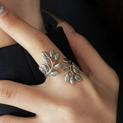 Simple Style Leaf Open Ring In Gold Electroplated Copper, Unisex Design