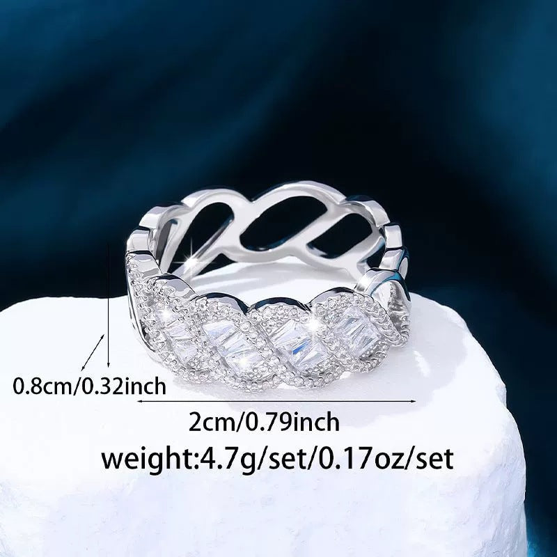 Irregular Pattern Women’s Ring With Bezel Setting, Electroplated Copper And Zircon Inlay