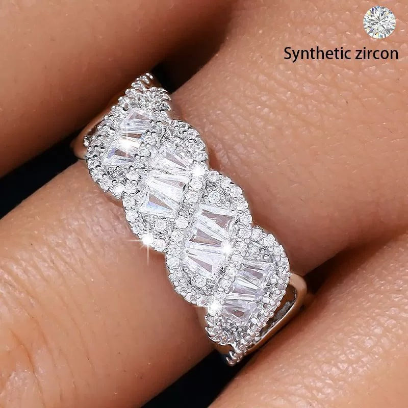 Irregular Pattern Women’s Ring With Bezel Setting, Electroplated Copper And Zircon Inlay