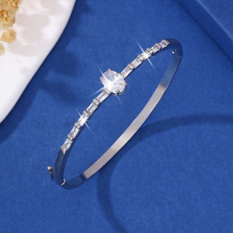 Simple Style Oval Copper Bangle For Women With Zircon Inlay