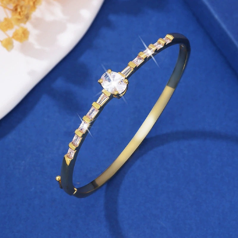 Simple Style Oval Copper Bangle For Women With Zircon Inlay