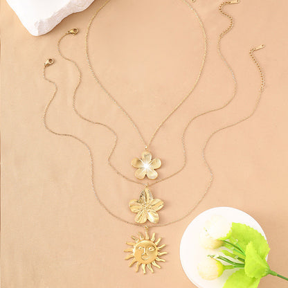 Vintage Style Asymmetrical Flowers Pendant Necklace For Women In Copper With Rhinestone Inlay