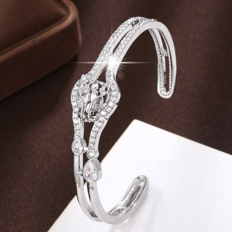 Luxurious Jaguar Inlay Bangle In Copper With Zircon, Electroplated Gold Plating Process