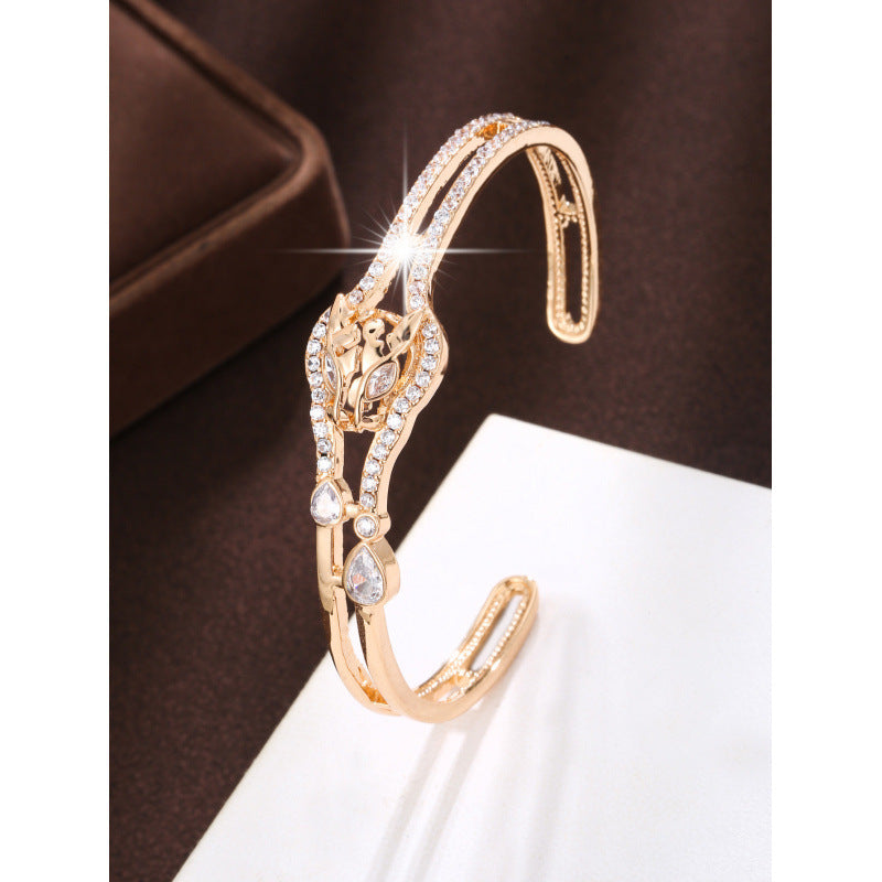 Luxurious Jaguar Inlay Bangle In Copper With Zircon, Electroplated Gold Plating Process