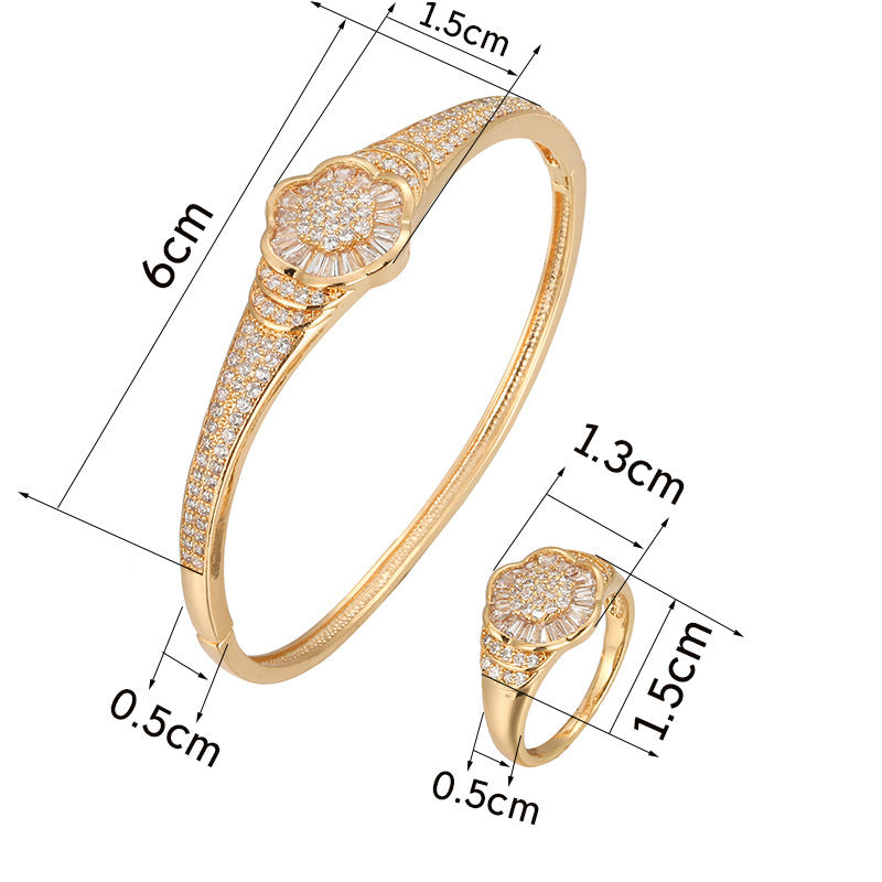 Simple Style Flowers Inlay Bangle In Copper With Real Gold Electroplated Finish