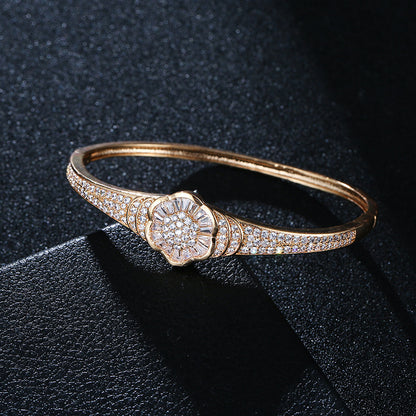 Simple Style Flowers Inlay Bangle In Copper With Real Gold Electroplated Finish
