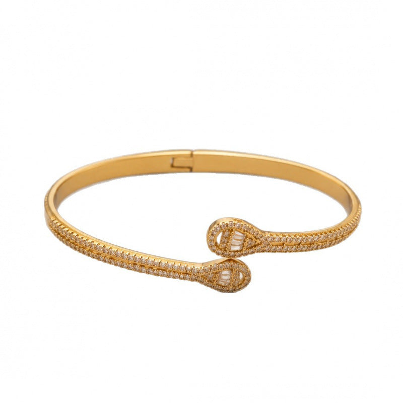Simple Style Geometric Inlay Bangle In Copper With Zircon, Electroplated Gold Plating Process