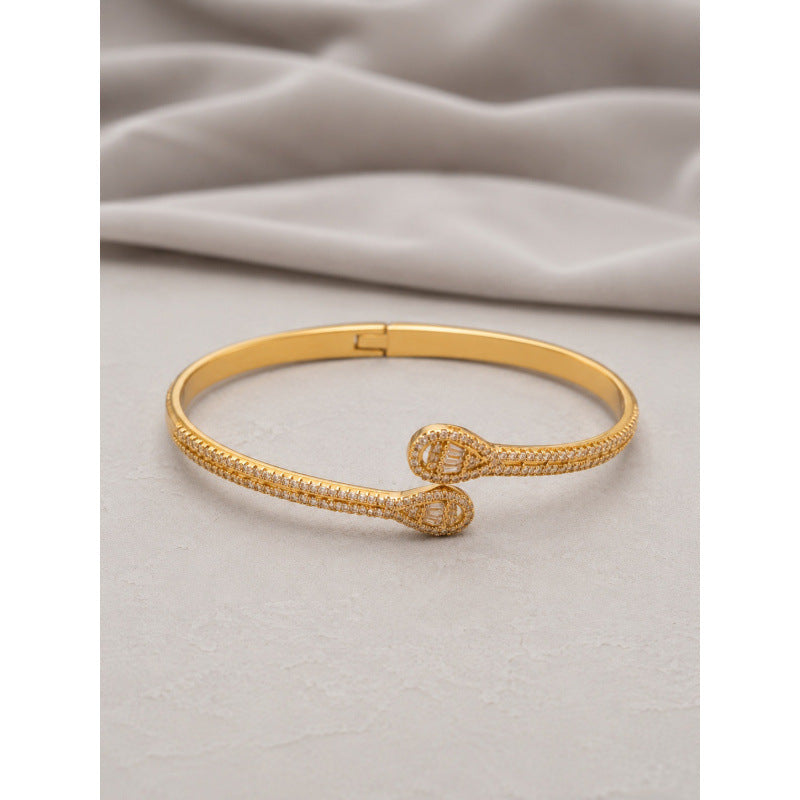 Simple Style Geometric Inlay Bangle In Copper With Zircon, Electroplated Gold Plating Process