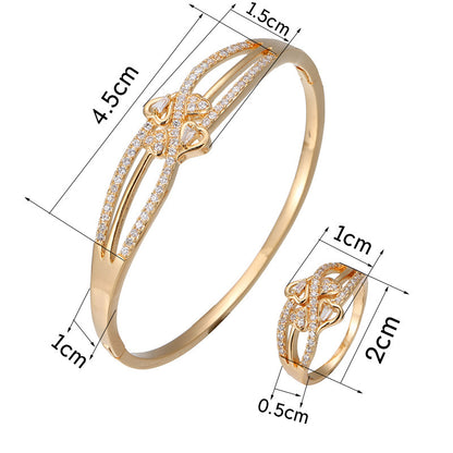 Exaggerated Heart Shape Bangle For Women, Copper Material With 18K Real Gold Electroplated Finish