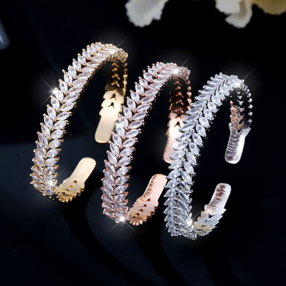 Simple Style Inlay Bangle In Copper With Zircon, Electroplated Gold Plating And Stretch Adjustable Clasp