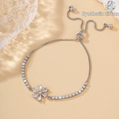 Flowers Bracelet For Women In Simple Style, Featuring Copper Chain And Copper Pendant With Electroplated Gold Plating