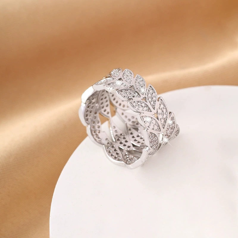 Unisex Leaves Ring In Electroplated Copper Featuring Elegant Design