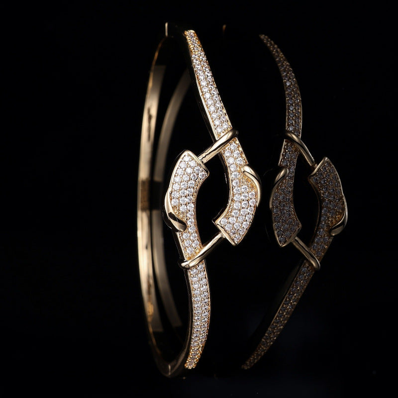 Women’s Silver Plated Copper Bangle With Zircon Inlay