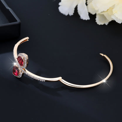 Luxurious Women’s Bangle In Gold Electroplated Copper With Zircon Inlay