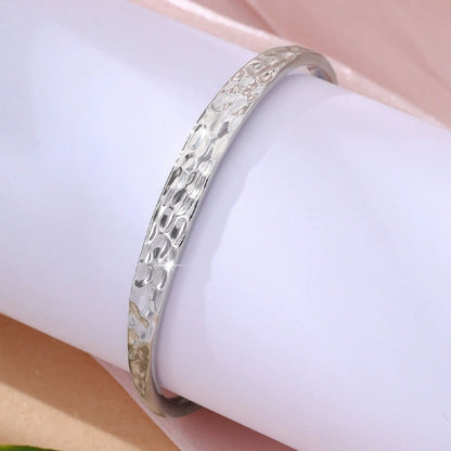 Waterproof Non Tarnish Copper Bangle With Electroplated Gold Plating Process