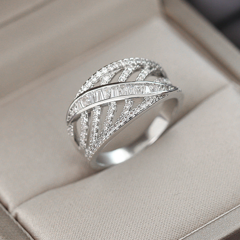 Luxurious Geometric Rings For Women With Electroplated Copper And Zircon Inlay Featuring Bezel Setting