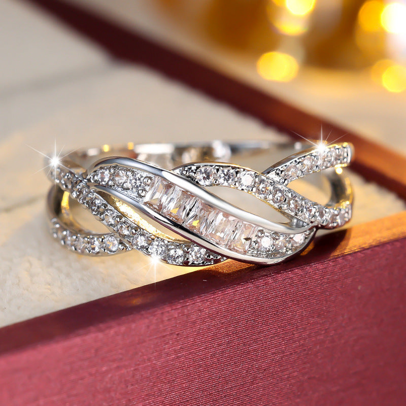 Women’s Copper Twist Pattern Lines Ring With Zircon Inlay In Gold