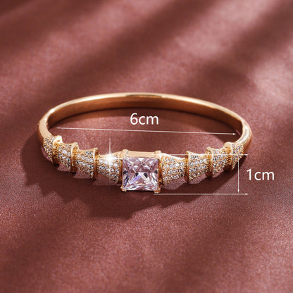 Luxurious Women’s Copper Bangle With Electroplated Gold Plating And Zircon Inlay