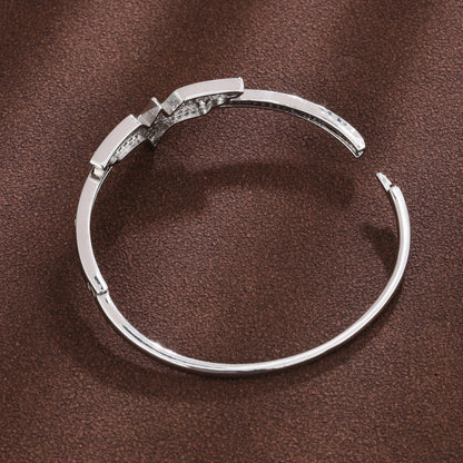 Exaggerated Bird Inlay Bangle In Copper With Zircon Electroplated Gold Plating Process