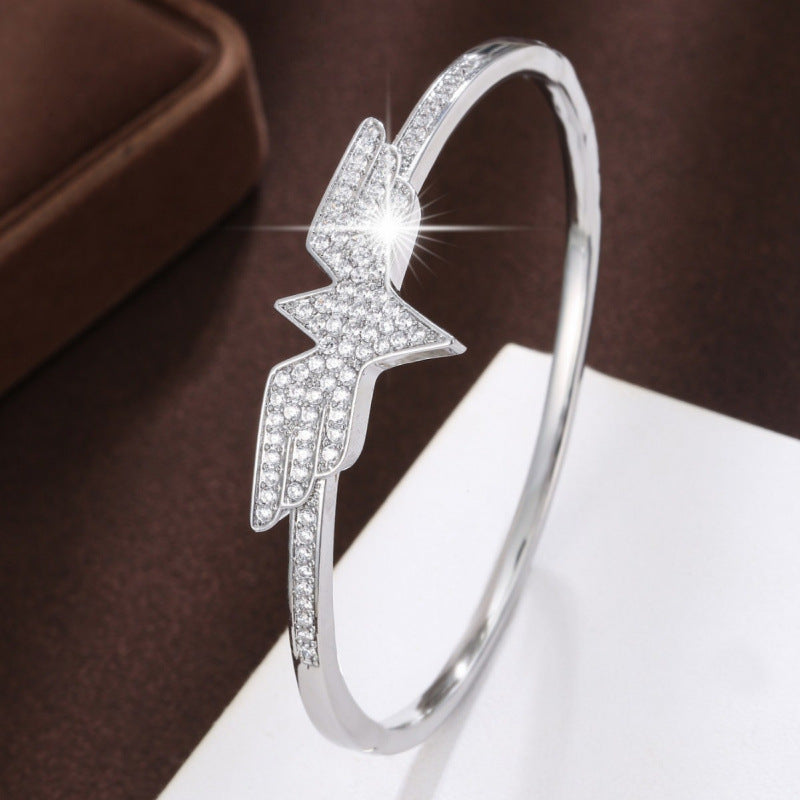 Exaggerated Bird Inlay Bangle In Copper With Zircon Electroplated Gold Plating Process
