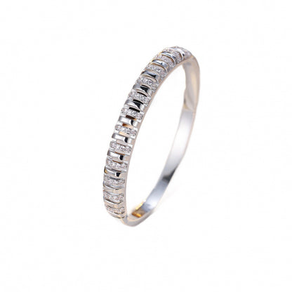 Simple Style Women’s Copper Bangle With Zircon Inlay Featuring Electroplated Gold Plating Process