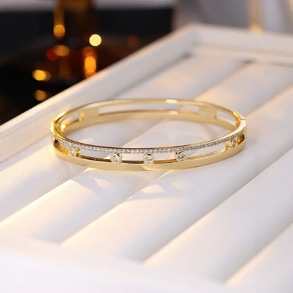 Simple Style Copper Bangle For Women With Zircon Inlay Featuring Elegant Lines Design
