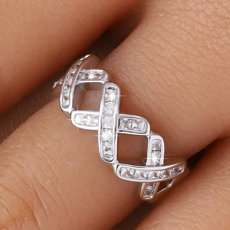 Crossover Ring For Women In Electroplated Copper With Zircon Inlay
