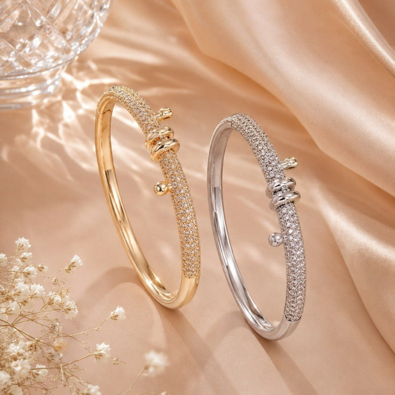 Luxurious Star Pattern Copper Bangle With Zircon Inlay In Gold