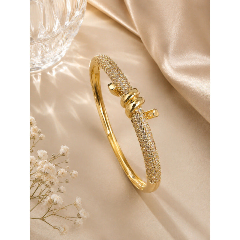 Luxurious Star Pattern Copper Bangle With Zircon Inlay In Gold