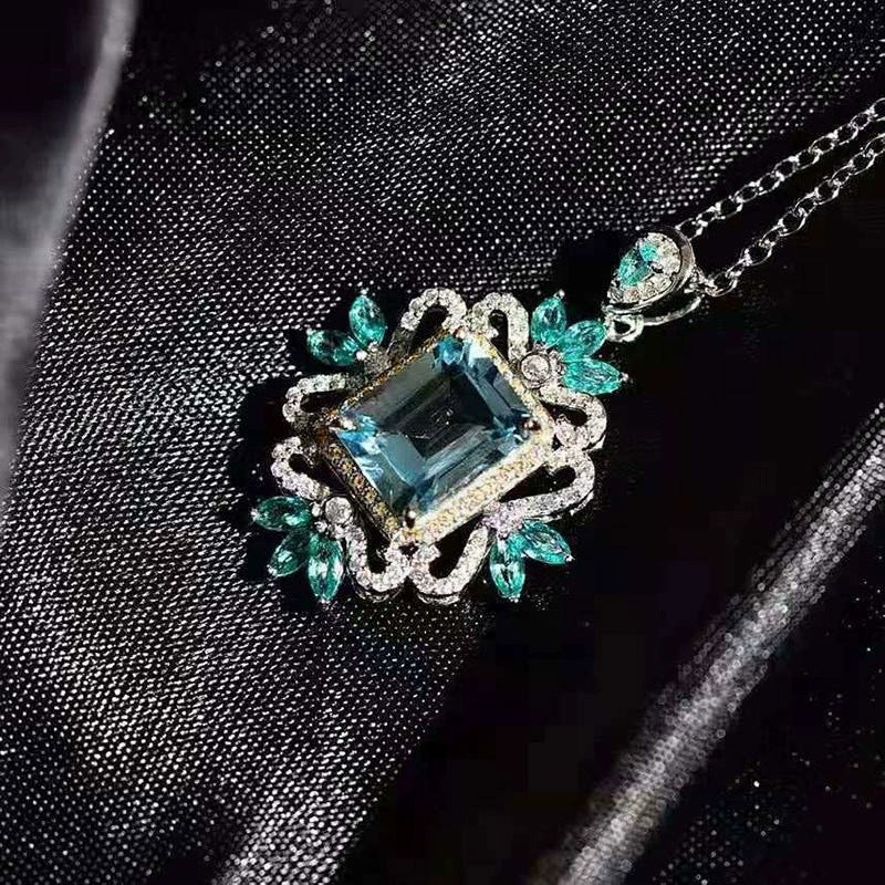 Blue Flowers Pendant Necklace For Women In Copper With Zircon Inlay And Cable Chain