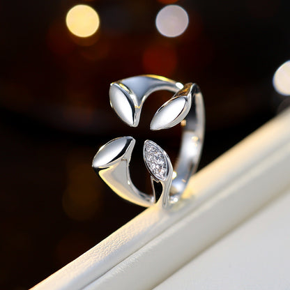Women’s Open Copper Ring With Zircon Inlay Featuring A Floral Pattern In Gold, Perfect For Spring