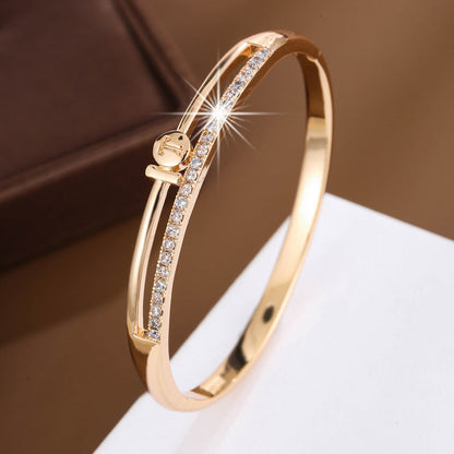 Round Gold Metal Bangle For Women With Zircon Inlay