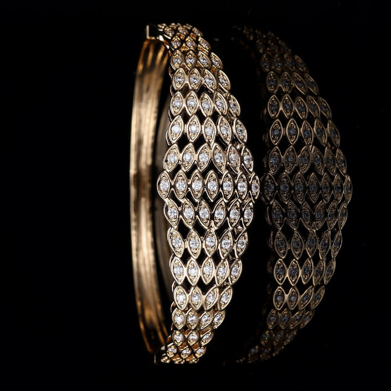 Luxurious Grid Pattern Copper Bangle For Women With Gold Electroplated Finish