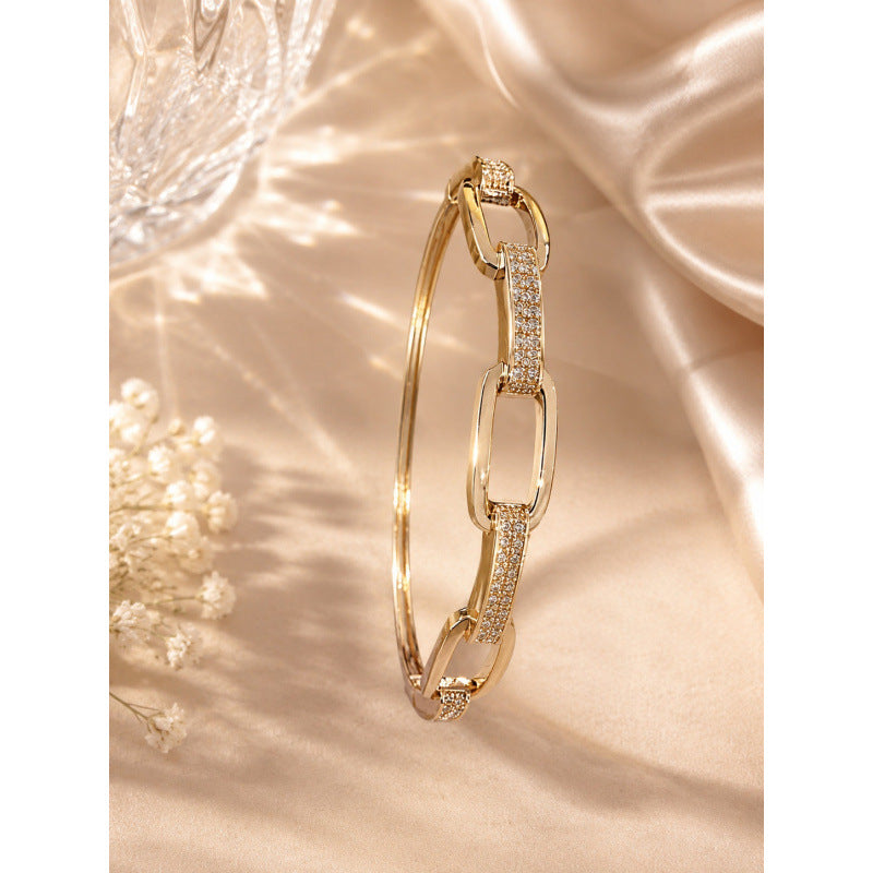 Simple Style Paper Clip Bangle In Copper With Zircon Inlay, Available In Gold Color