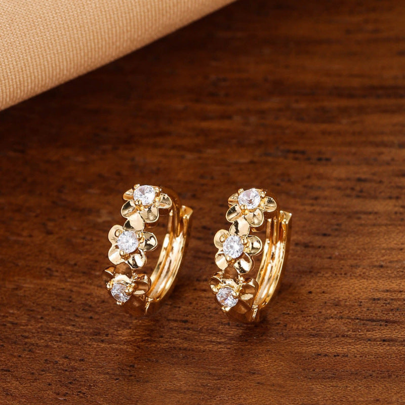 Sweet Flowers Hoop Earrings For Women In Electroplated Copper With Zircon Inlay