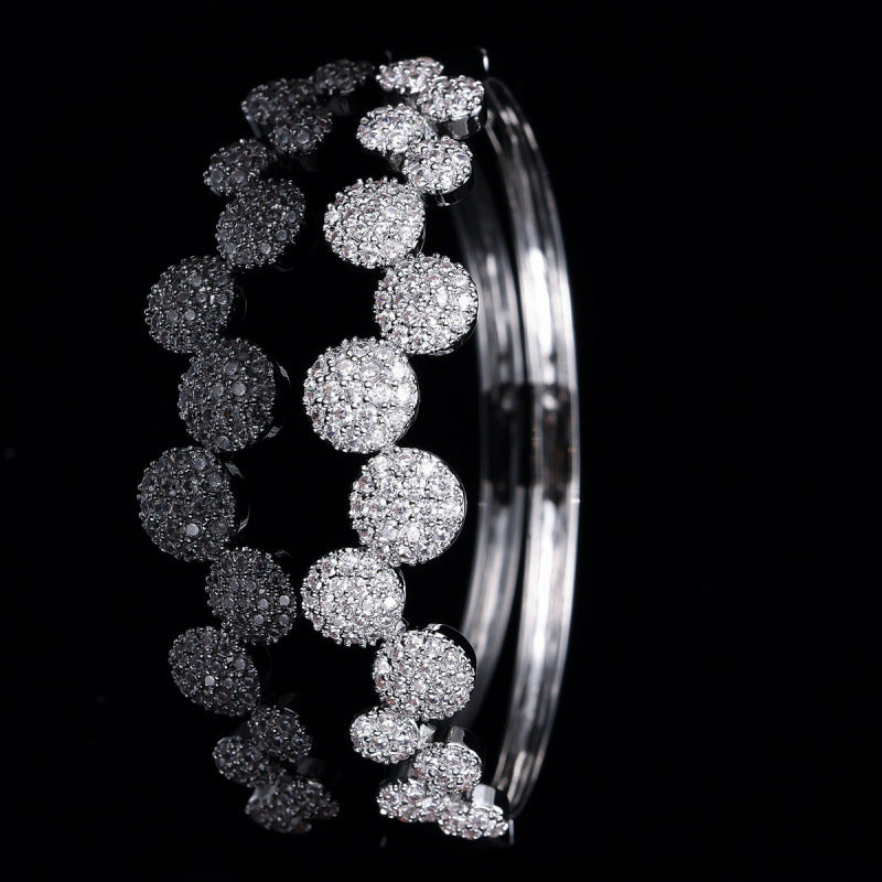 Luxurious Round Copper Bracelet For Women With Zircon Inlay In Silver