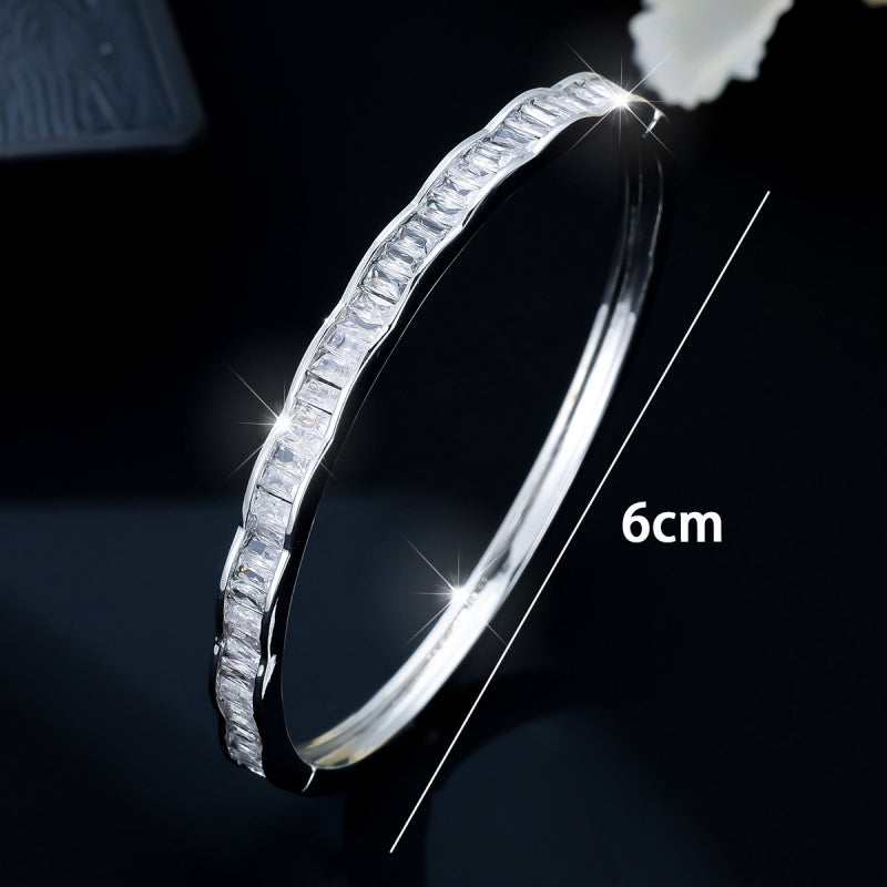 Simple Style Women’s Bangle In Copper With Silver Plated Electroplated Finish Featuring Zircon Inlay