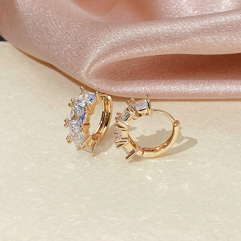 Simple Style Circle Earrings For Women In Gold Copper With Zircon Inlay, Elegant Ear Clips